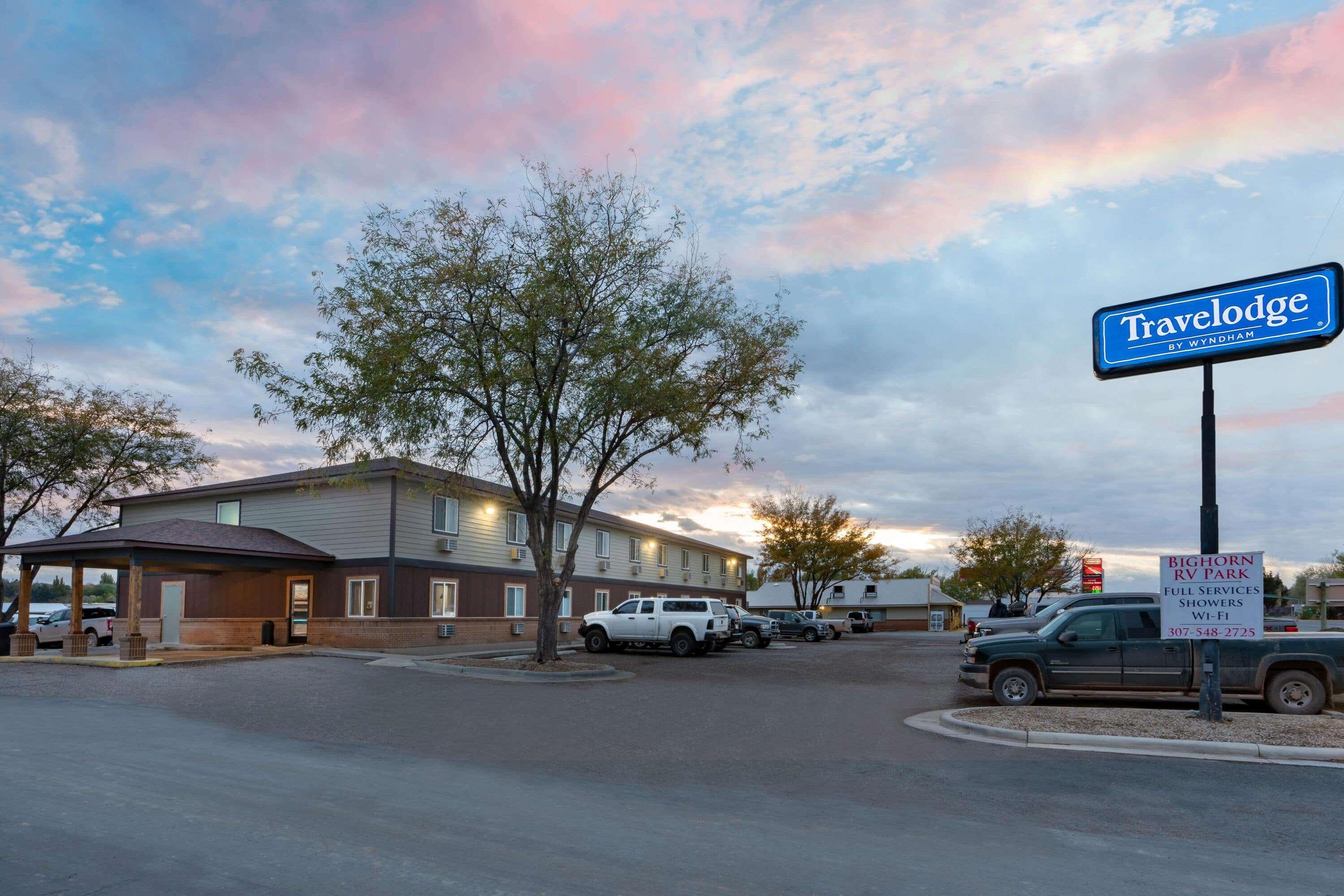 Travelodge By Wyndham Lovell Bighorns Exterior foto